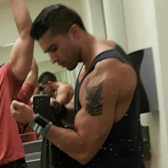 Meet your Posher, Mark - Picture 1 of 1